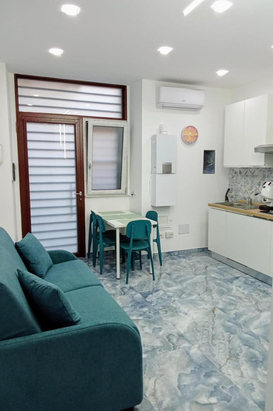 Appartamento La Casa Di Viviana Duomo Centro Storico Di Napoli